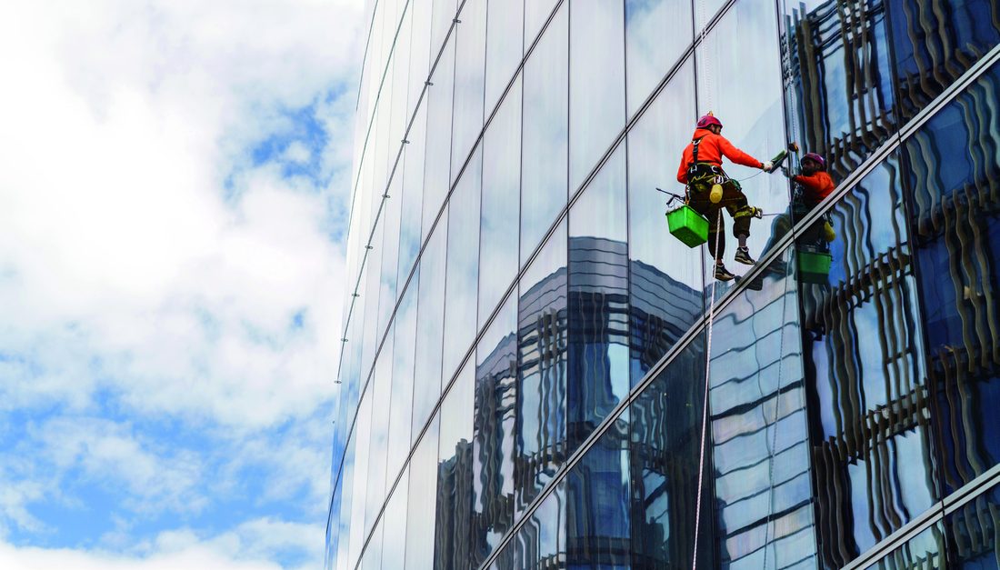 صورة دراسة حالة ZKTeco: حضور لاسلكي متنقل بجهاز Horus H1 في شركة Johnson Cleaning بهونغ كونغ
