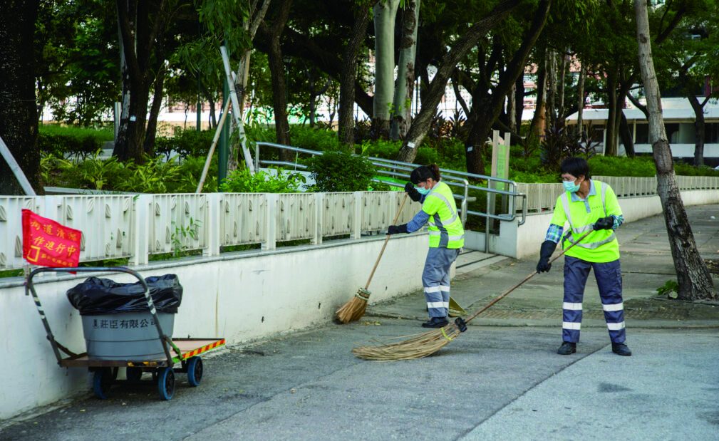 الصورة 2 من دراسة حالة ZKTeco: حضور لاسلكي متنقل بجهاز Horus H1 في شركة Johnson Cleaning بهونغ كونغ