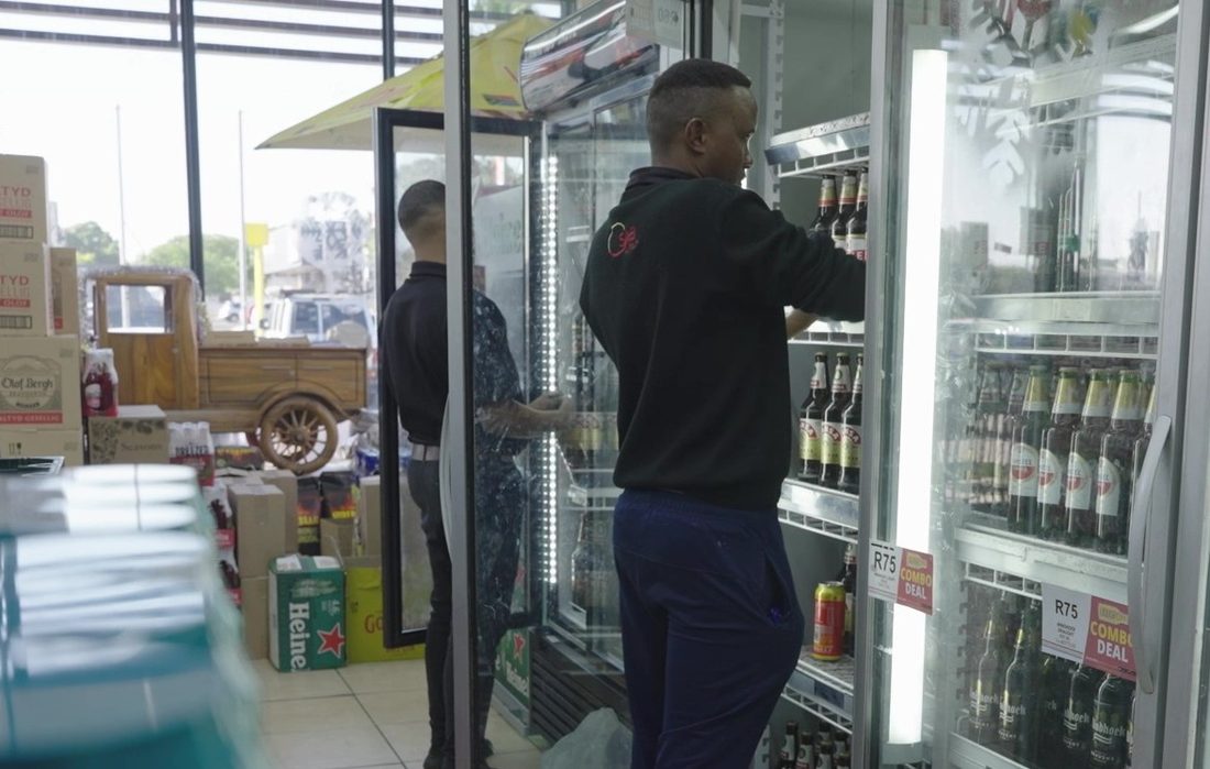 Image 3 de l'étude de cas Hikvision : Liquor City Oasis Brackenfell (Afrique du Sud) : caméras intelligentes et contrôle d'accès pour un magasin