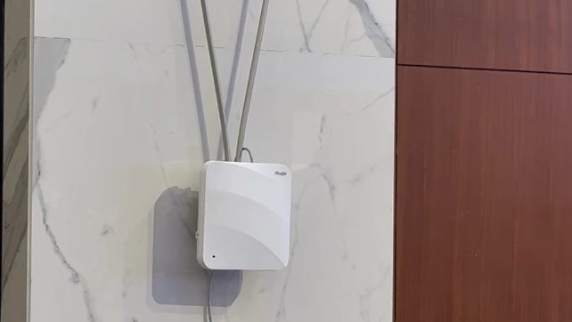 Image 3 de l'étude de cas Ruijie : Forum ITU sur les compétences numériques (Bahreïn) : Wi-Fi, commutateurs et RG-OCE pour 2 000 terminaux