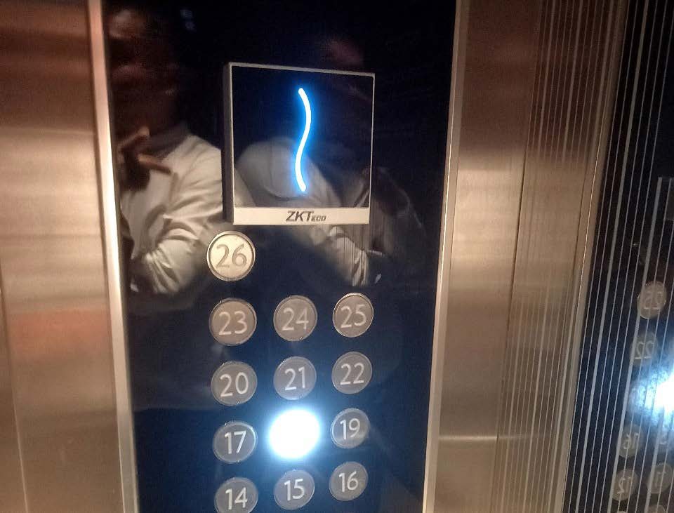 الصورة 2 من دراسة حالة ZKTeco: التحكم في طوابق المصاعد بالبطاقات في فندق December Hotel بمدينة Nha Trang