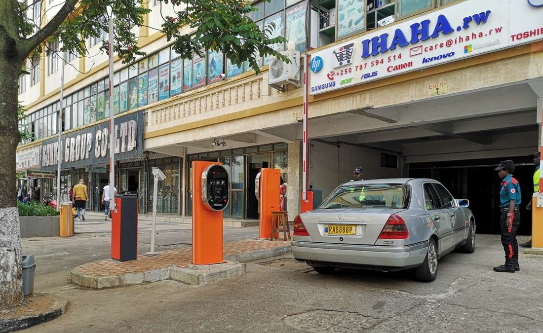 صورة دراسة حالة Hikvision: فندق The 2000 Hotel بكيغالي (رواندا): 70 كاميرا وإنذار تسلل ومواقف سيارات آلية