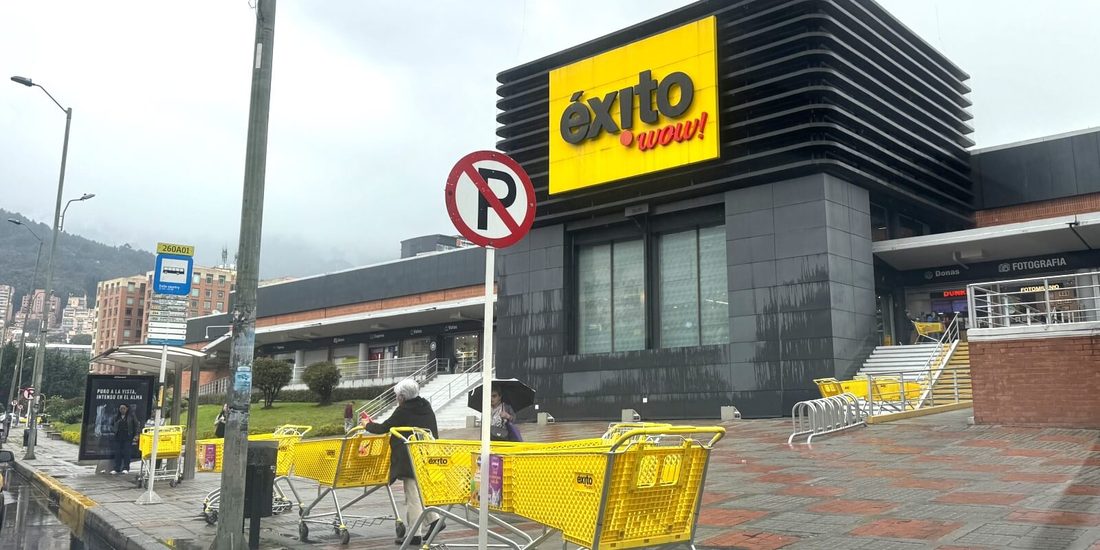 Image 2 de l'étude de cas Hikvision : Grupo Éxito (Colombie) : parkings automatisés et analyses retail dans 27 magasins