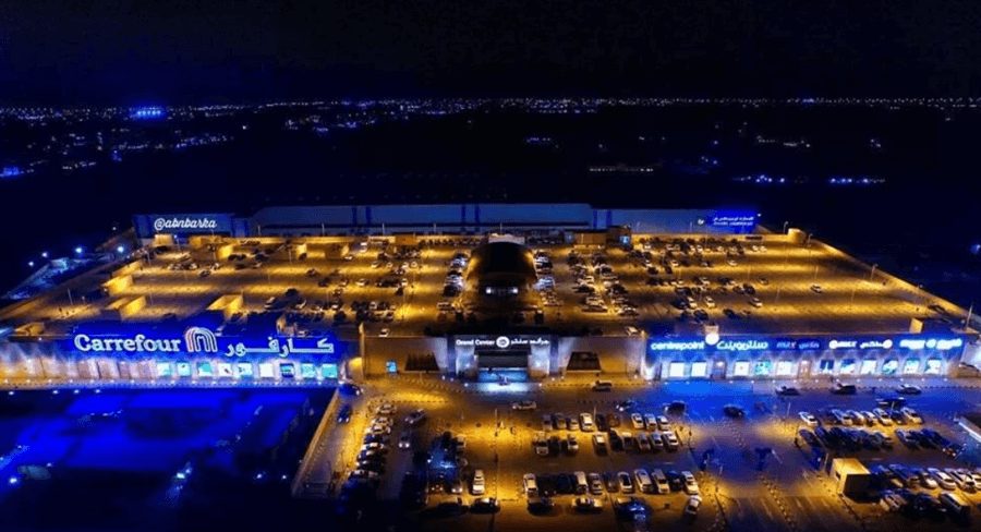 صورة دراسة حالة Hikvision: مركز Barka Grand Center التجاري (عمان): تأمين المواقف وإرشاد الزبناء إلى الأماكن الشاغرة وإلى سياراتهم